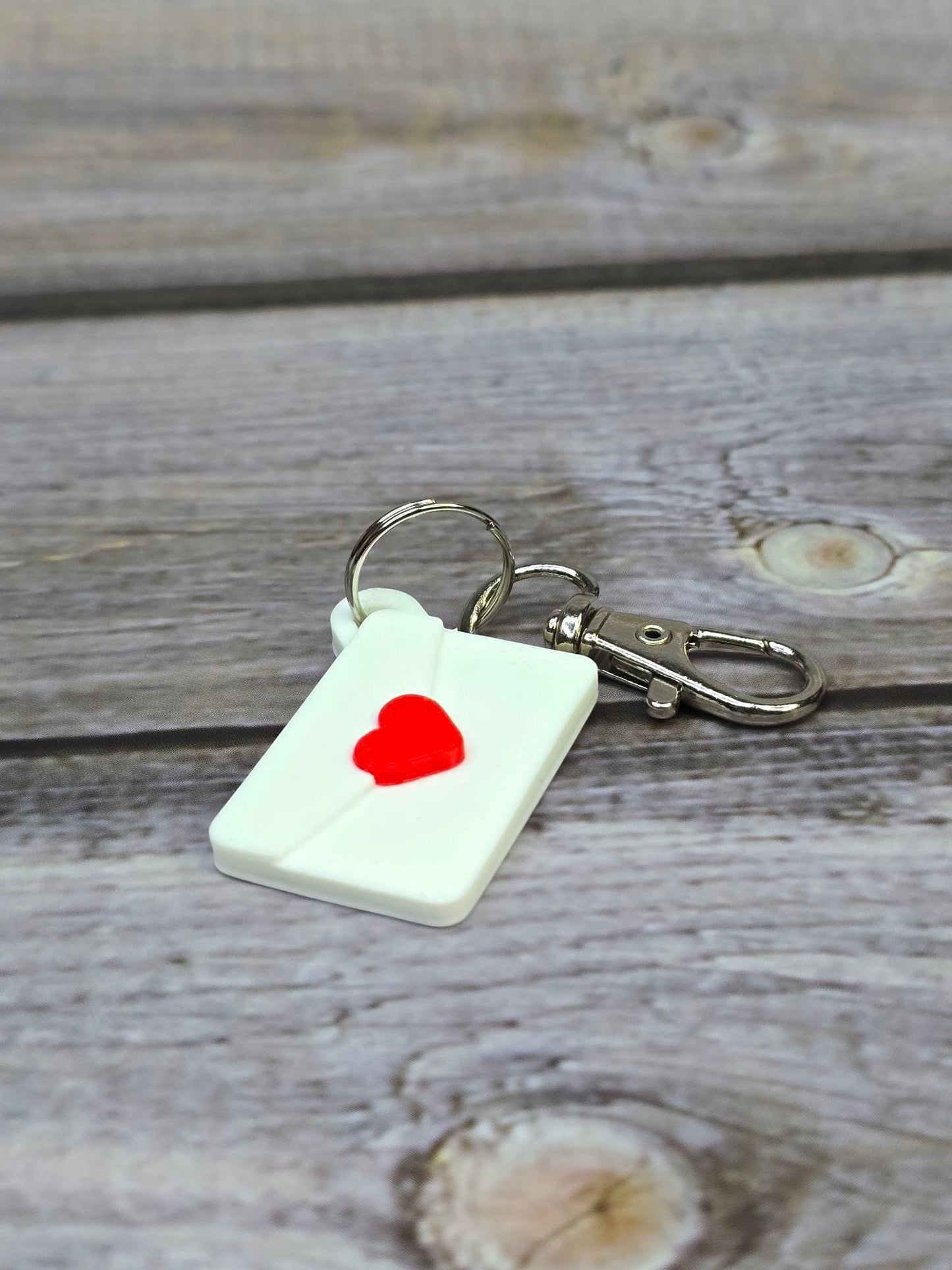 Love Letter Envelope Keychain – Romantic Gift, Anniversary Keepsake, Minimalist Keyring, Valentine’s Day Accessory