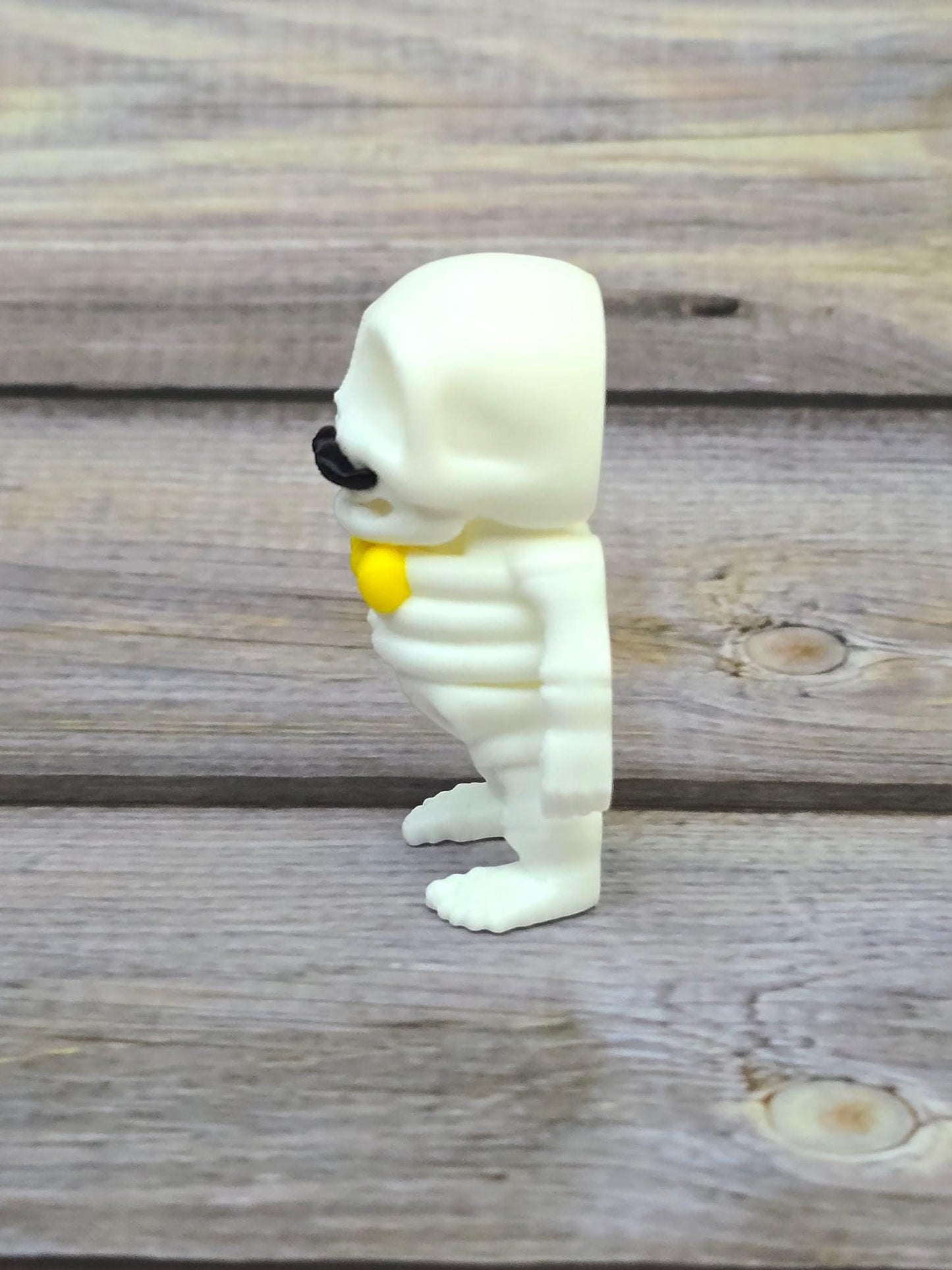 3D Printed Articulated Skeleton – Handcrafted, Poseable Skeleton Figurine, Unique Nursery Decor, Gift for Spooky Lovers