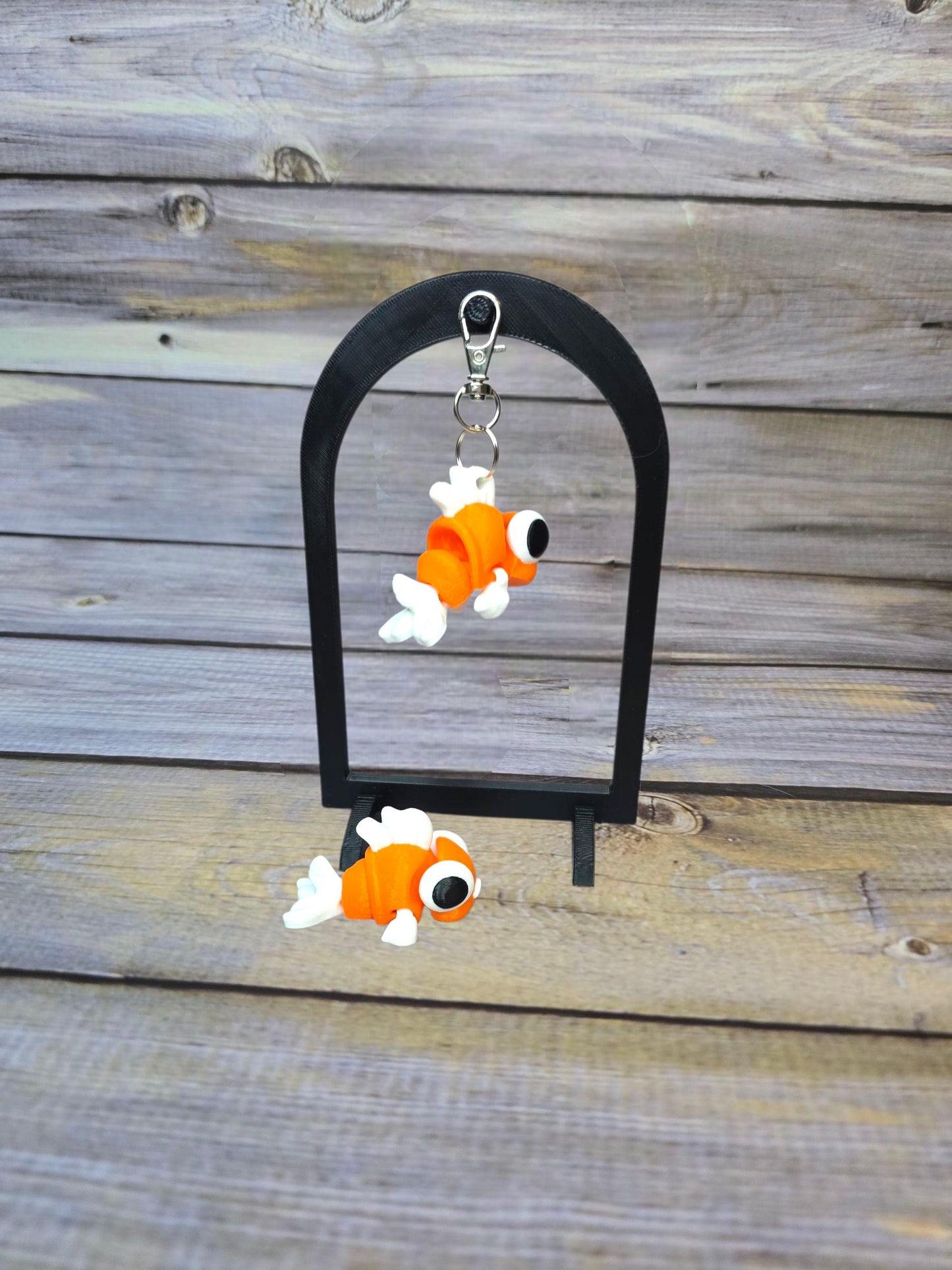 Cute 3D Printed Clownfish Keychain β Articulated Orange Fish Bag Charm β Ocean Lover Gift β Aquarium Accessory β Handmade Keyring