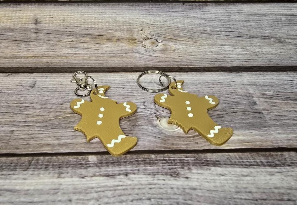 3D Printed Gingerbread Man Keychain – Cute Holiday Accessory, Unique Christmas Gift, Stocking Stuffer Idea