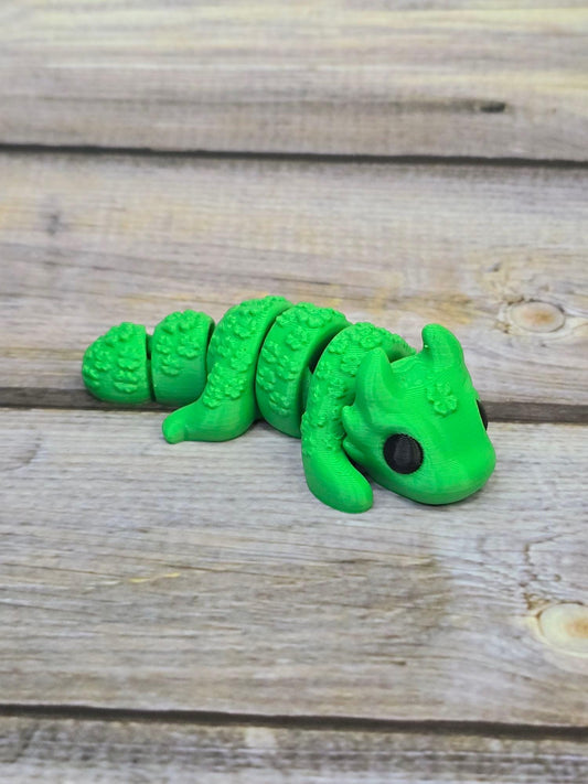 Lucky Clover Dragon 3D-Printed Figure – Fantasy Decor St Patricks Day Gift