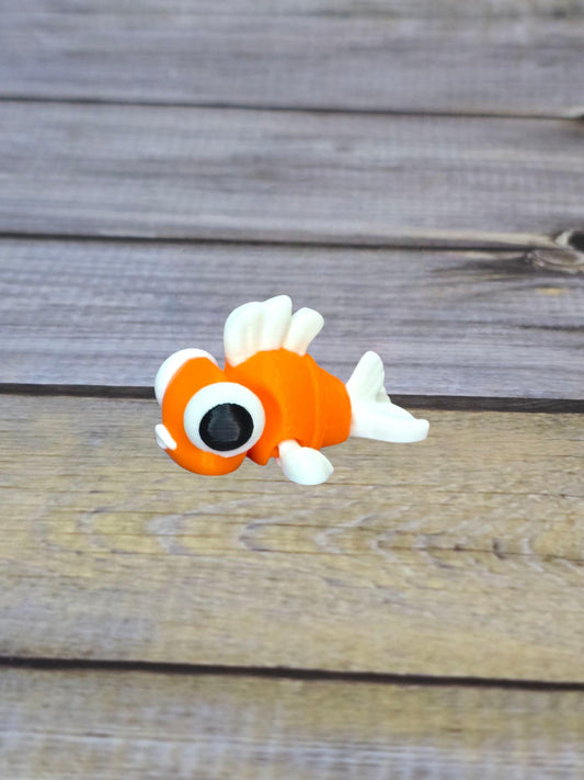 Cute 3D Printed Clownfish Keychain – Articulated Orange Fish Bag Charm – Ocean Lover Gift – Aquarium Accessory – Handmade Keyring