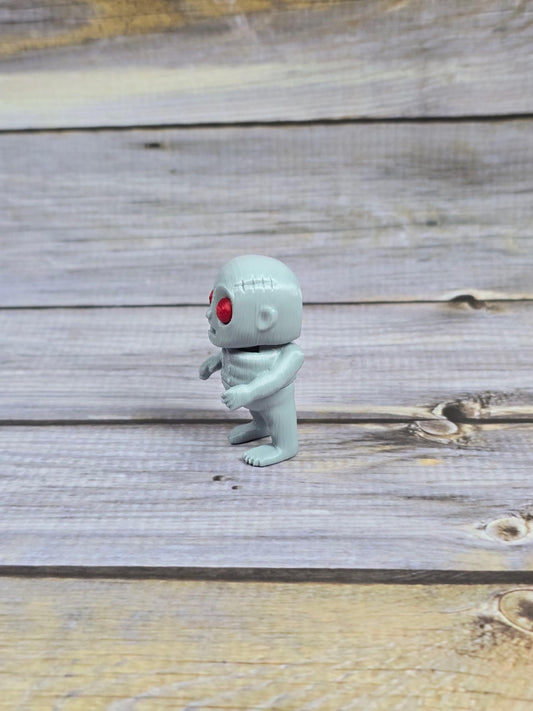 Zombie Figurine – 3D Printed Creepy Cute Undead Toy | Horror Miniature Collectible | Spooky Halloween Decor
